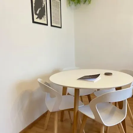 Apartment Zentrale In Sova 2 *